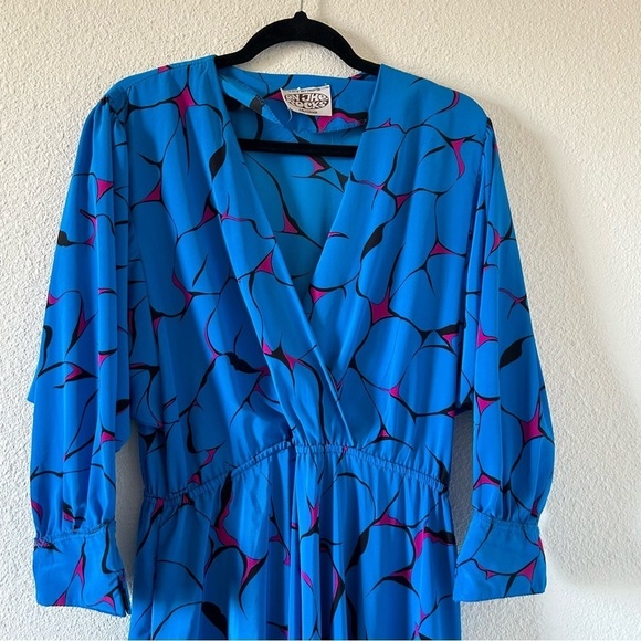 On The Rocks Vtg Dress Fit Sz Medium Blue Pink  3/4 Sleeves Cross Front Chest - Picture 3 of 12